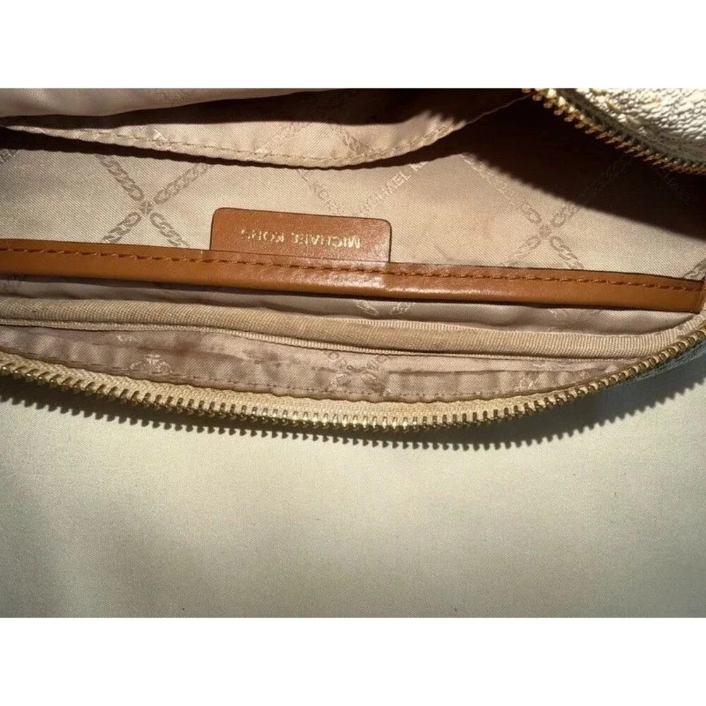 NWT Michael Kors Jet Set Large East West Crossbody Bag Vanilla / Acorn